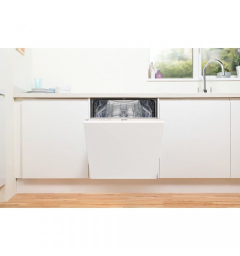 Indesit D2I HKL326 dishwasher Fully built-in 14 place settings E