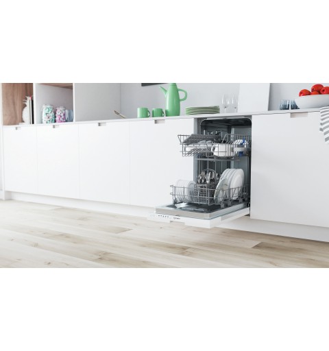 Indesit DI9E 2B10 dishwasher Fully built-in 9 place settings F