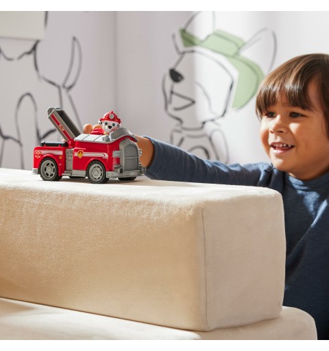 PAW Patrol , Fire Engine de Marshall, camión de juguete con figura de acción coleccionable, juguetes respetuosos con el medio