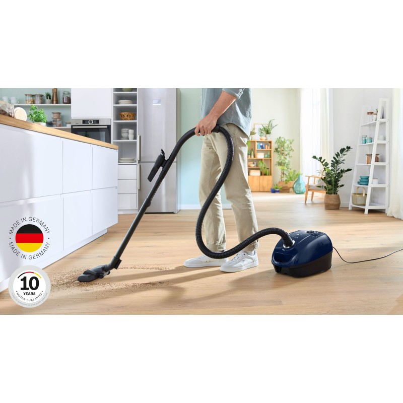 Bosch Serie 4 BGL38BU1 vacuum Drum vacuum Dry 600 W Dust bag