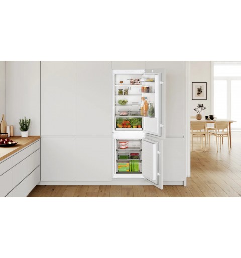 Bosch KIN865SE0 réfrigérateur-congélateur Pose libre 184 L E Blanc