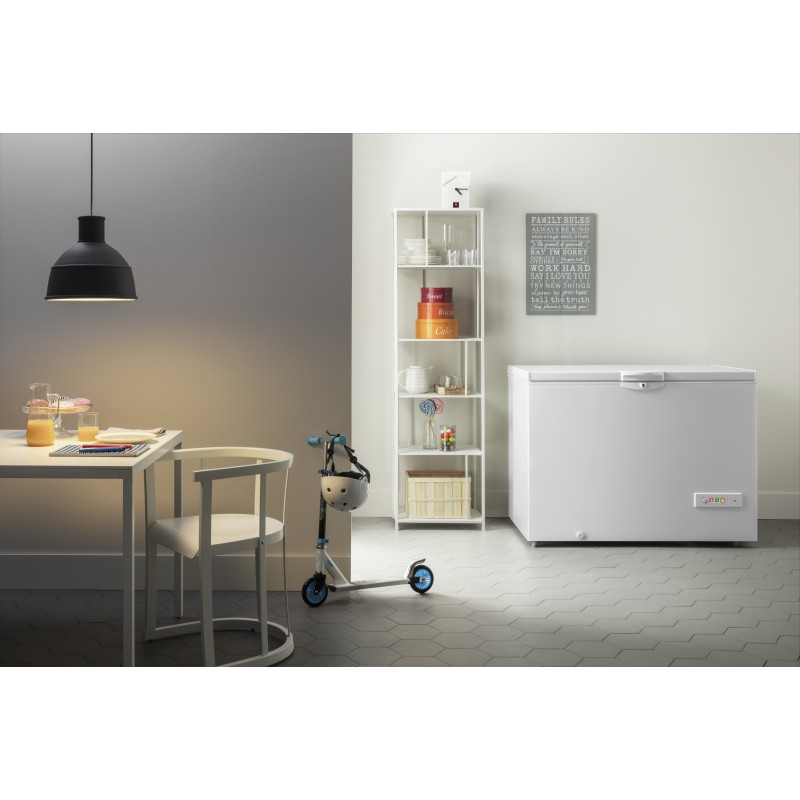 Indesit OS 2A 300 H Arcón congelador Independiente 315 L E Blanco