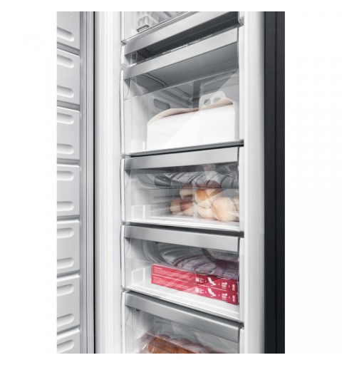 Whirlpool AFB 18412 freezer Upright freezer Built-in 209 L E White