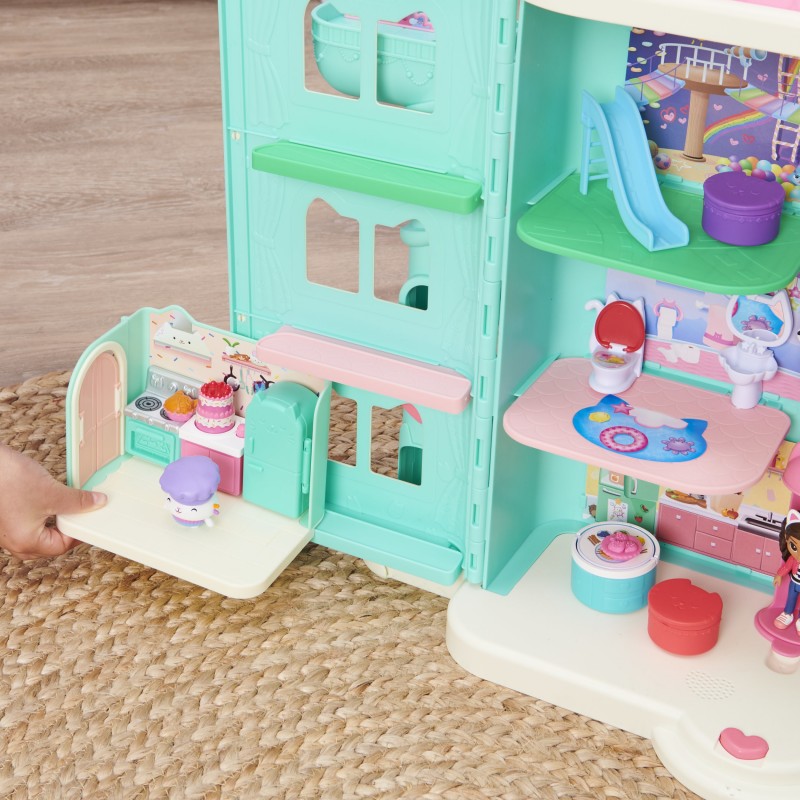 Gabby's Dollhouse Gabby‘s Dollhouse Deluxe Raum, Bakey with Cakey, Küche mit Kuchi (engl. Cakey), Möbelstücken und thematischem