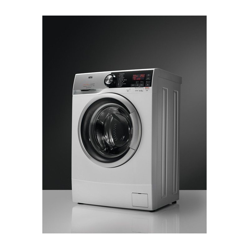 AEG Series 6000 L6SE74B machine à laver Charge avant 7 kg 1351 tr min Blanc