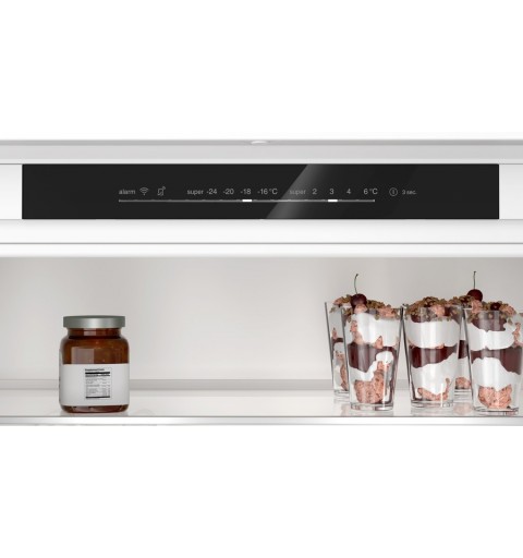 Bosch Serie 4 KBN96VFE0 Kühl- und Gefrierkombination Integriert 383 l E Weiß