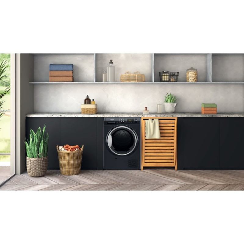 Hotpoint NTS M11 93 BLACK IT secadora Independiente Carga frontal 9 kg A+++ Negro