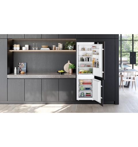 Siemens iQ100 KI86NNSE0 frigorifero con congelatore Da incasso 260 L E Bianco