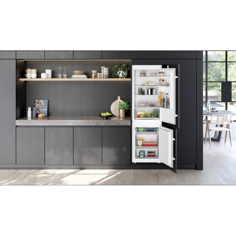 Siemens iQ100 KI86VNSE0 Kühl- und Gefrierkombination Integriert 267 l E Weiß