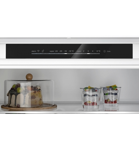 Siemens iQ300 KB96NVSE0 Kühl- und Gefrierkombination Integriert 383 l E Weiß
