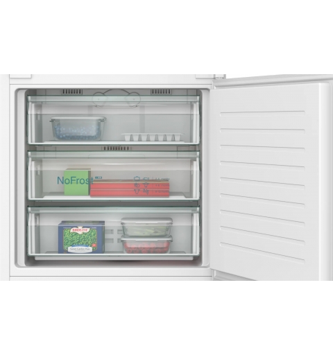 Siemens iQ300 KB96NVSE0 Kühl- und Gefrierkombination Integriert 383 l E Weiß