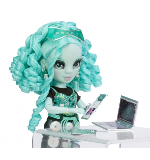MGA Entertainment Shadow High Fashion Doll- BERRIE SKIES (Green)