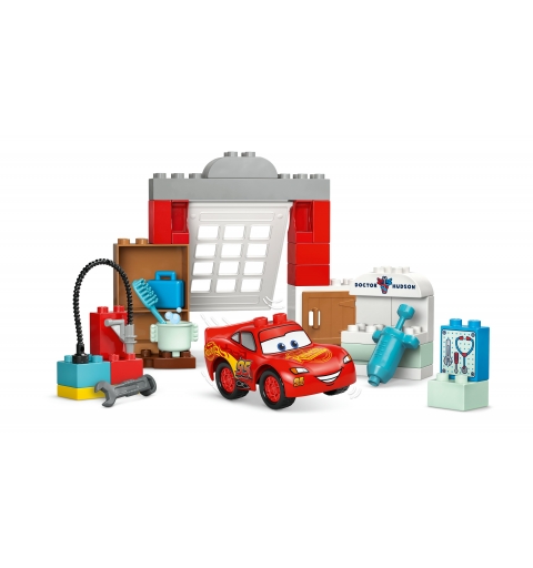 LEGO Visita de McQueen al Taller de Doc