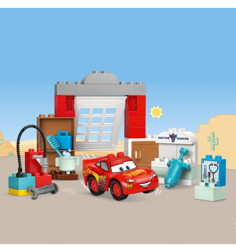 LEGO Visita de McQueen al Taller de Doc