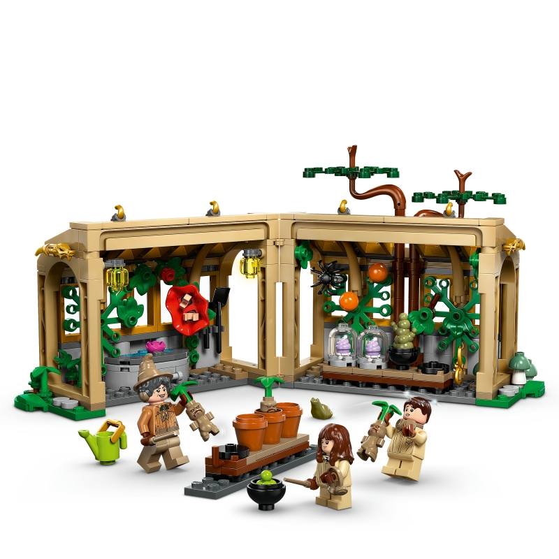 LEGO Harry Potter Hogwarts™ Castle Herbology Class