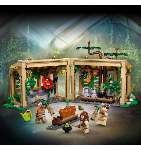 LEGO Harry Potter Hogwarts™ Castle Herbology Class