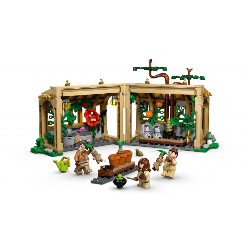 LEGO Harry Potter Hogwarts™ Castle Herbology Class