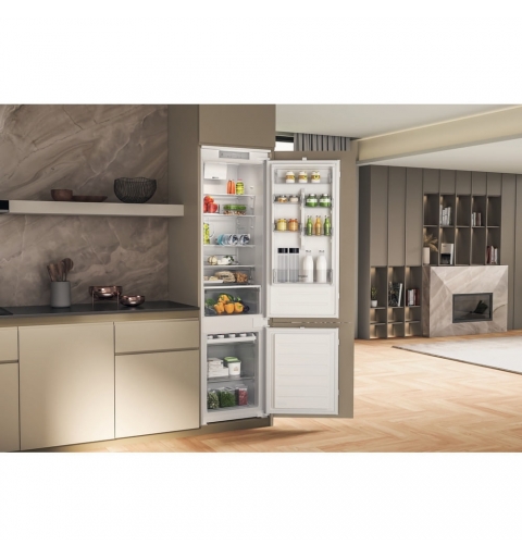 Whirlpool WHC20D023B1 SF Built-in 300 L E White