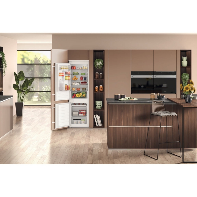 Hotpoint HAC18D031A1 Integriert 268 l E Weiß