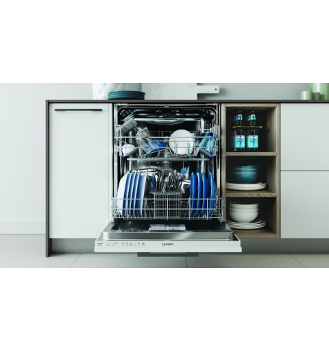 Indesit Lavastoviglie BI 60 cm, classe E, 14 coperti, Push&Go