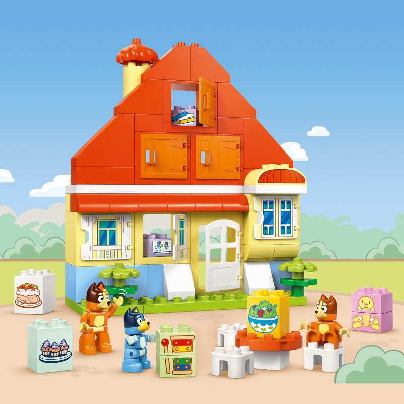 LEGO Bluey's Family House with Memory Game