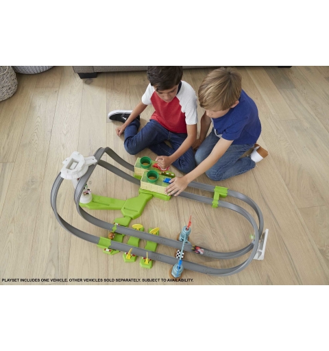 Hot Wheels Mario Kart Circuit Lite Track Set