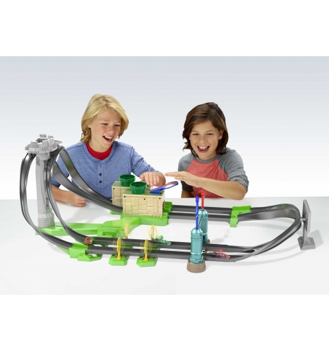 Hot Wheels Mario Kart Circuit Lite Track Set