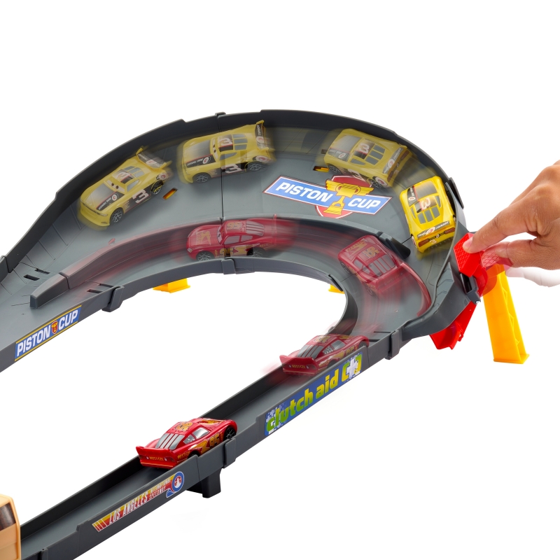Disney Pixar Cars HXJ33 veicolo giocattolo