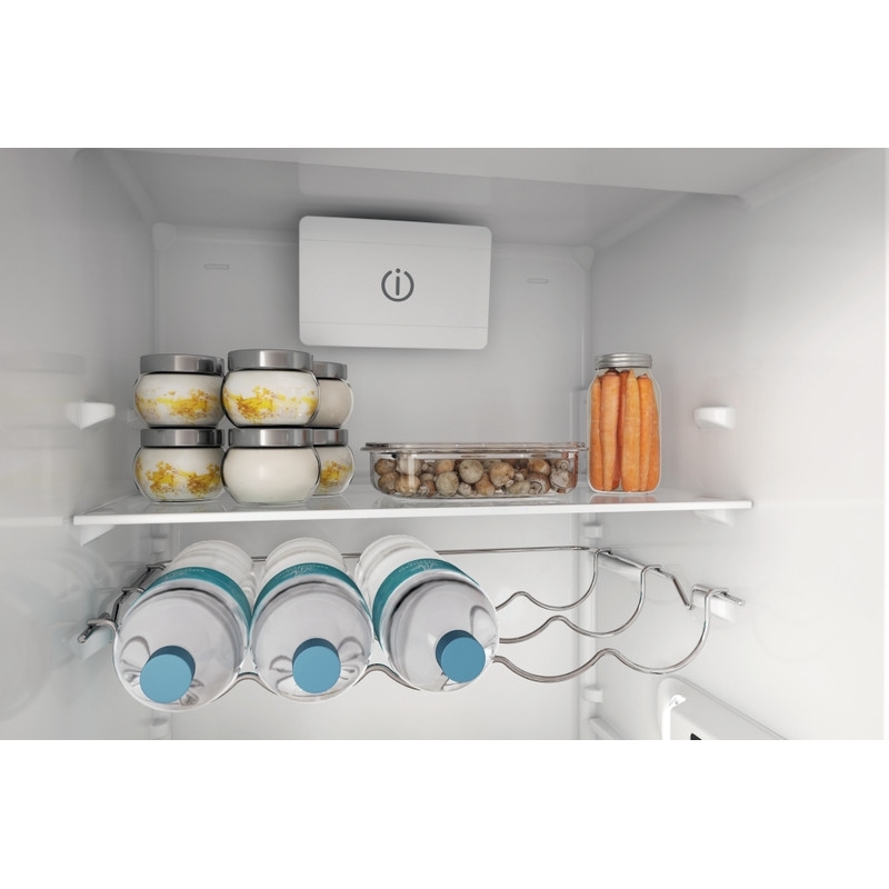 Indesit INSD18A011B1 frigorifero Da incasso 306 L E Bianco Indesit INSD18A011B1 frigorifero Da incasso 306 L E Bianco