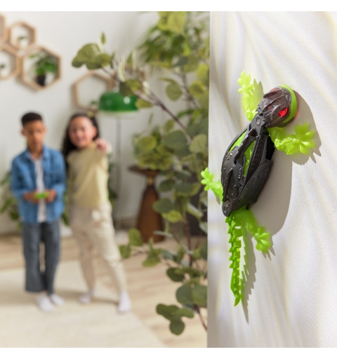 HEX BOTS Wall Crawler Gecko, Rechargeable Remote Control Robot Kids Toys, Climbs up Walls for Prank Toys & Games, RC Robot Toys