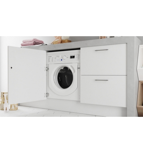 Indesit BI WDIL 861485 EU washer dryer Built-in Front-load White