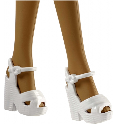 Barbie Fashionistas Doll and 11 Fashion Accessories Including 5 Total Pairs of Shoes