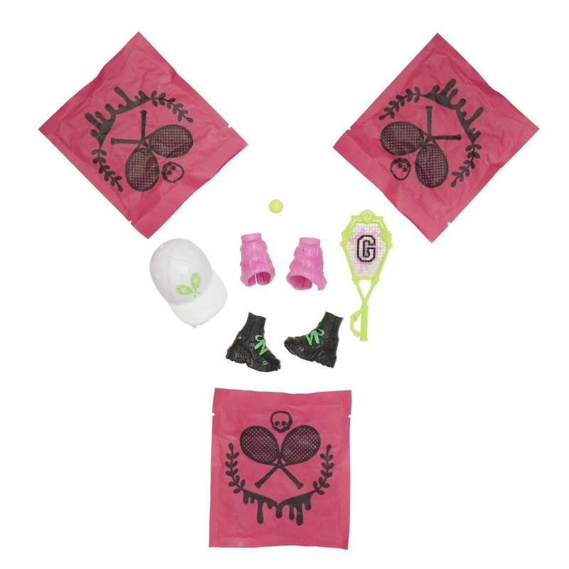 Monster High BURIED SECRETS Courtside Fang-Out Doll