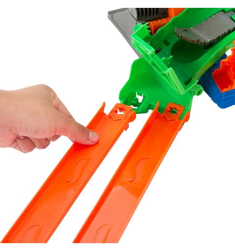 Hot Wheels Monster Trucks Sharks vs. Dinos Drachenzerstörungs-Spielset und 2 Spielzeugtrucks