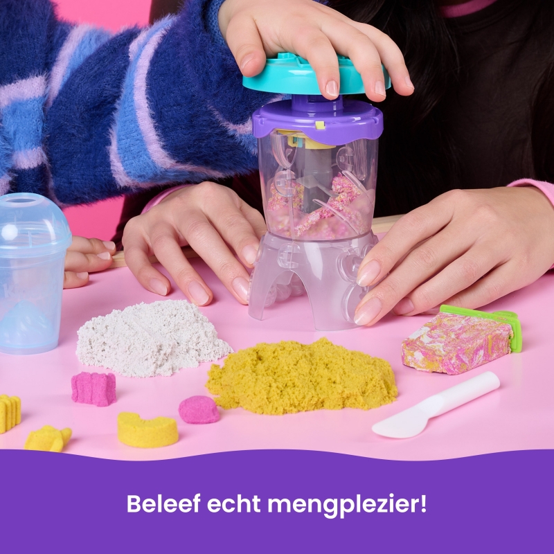 Kinetic Sand , Set dei Frullati Golosi, con 396 g di Sabbia da Gioco, Attrezzi e Formina Ghiacciolo, Cibo Giocattolo,