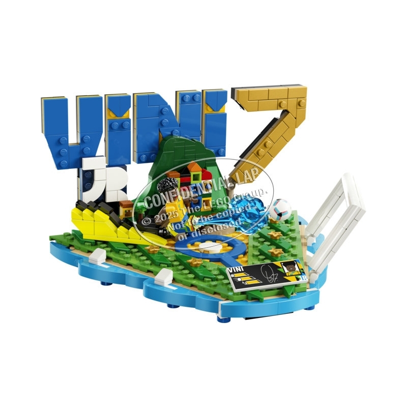 LEGO Editions 43027 Vini Jr. – Highlights Calcistici, Giocattolo 3D da Esposizione con Minifigure da Collezione, Regalo 10+