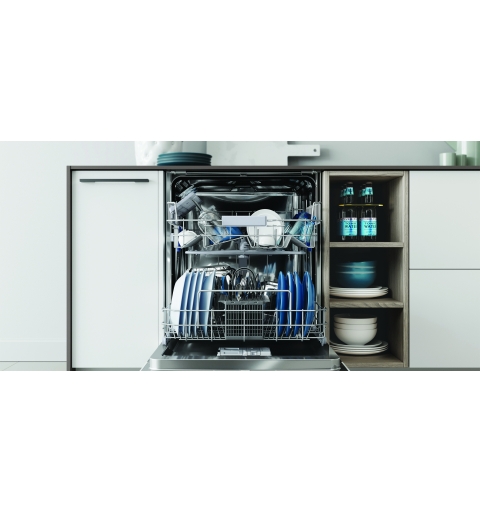 Indesit IN2IFC14BN6 Entièrement intégré 14 couverts