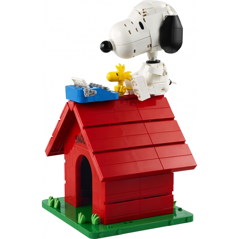 LEGO Ideas Peanuts Snoopy's Doghouse