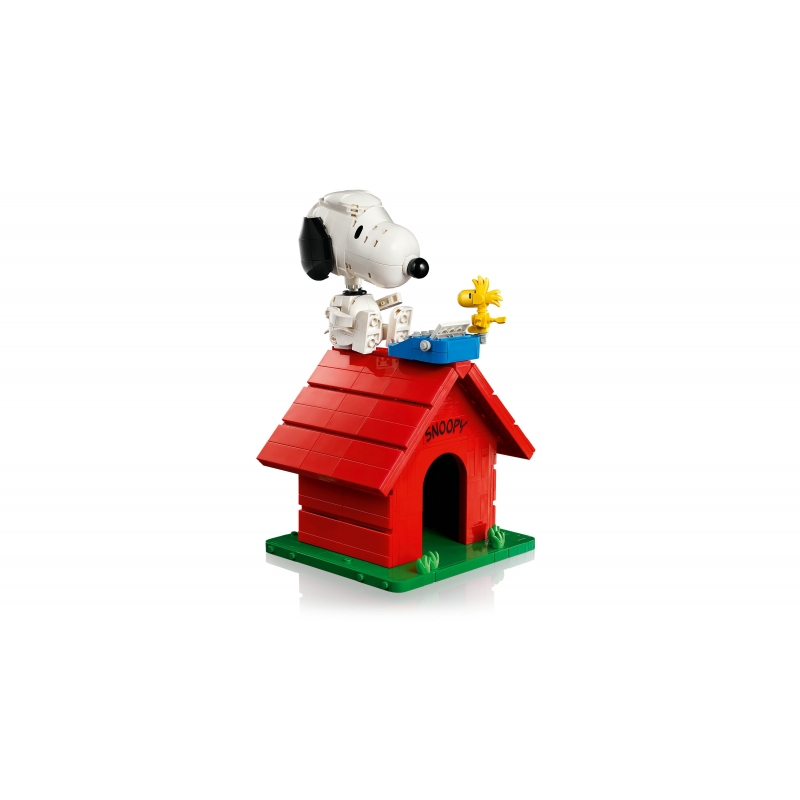 LEGO Ideas Peanuts Snoopy's Doghouse