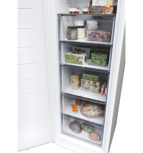 Candy CMT5518EVWF Upright freezer Built-in 220 L