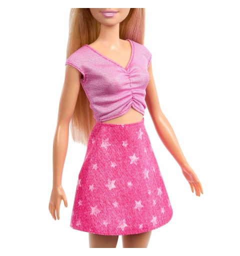Barbie Family & Friends Modepuppe „Malibu“ aus der „Grenzenlose Abenteuer“-Reihe mit mehr als 10 Zubehörteilen rund ums Reisen