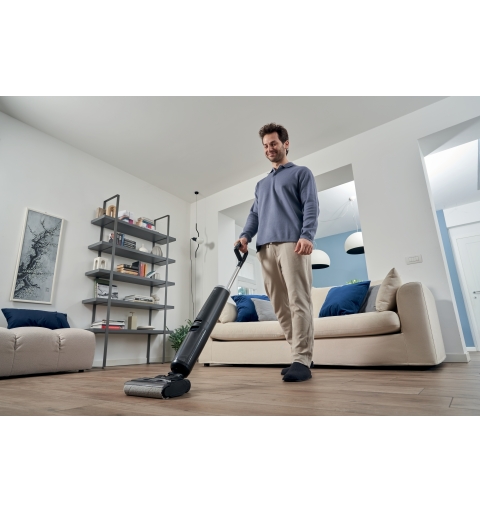 Hoover HW300 011 2-in-1-Stabstaubsauger Akku Trocken&Nass HEPA Beutellos 0,5 l 220 W Schwarz, Silber